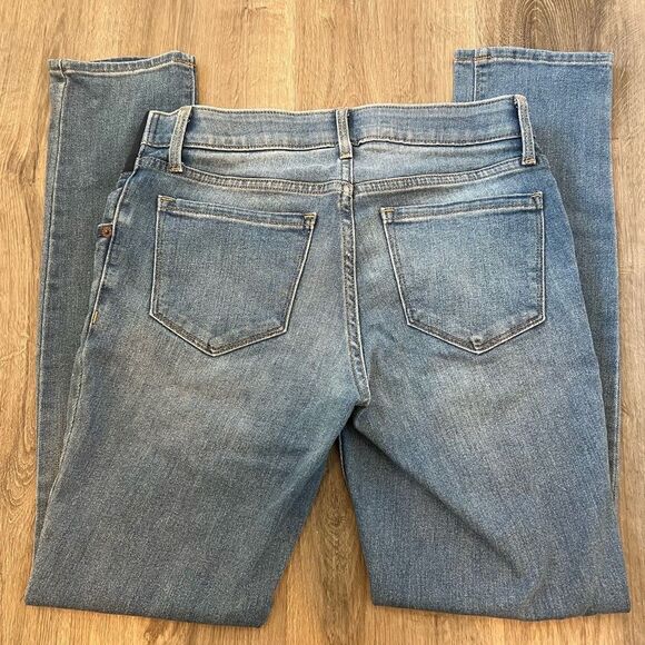 Old Navy Maternity Front Low Panel Power Slim Straight Denim Jeans for Pregnancy - Picture 4 of 4